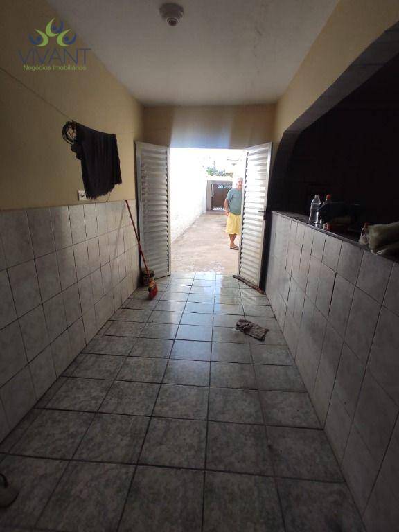 Casa à venda com 2 quartos, 150m² - Foto 4