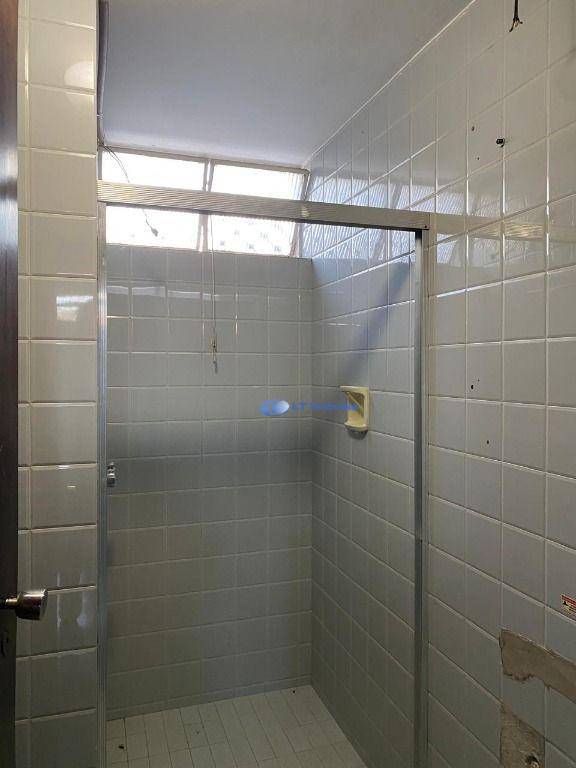 Casa para alugar com 4 quartos, 379m² - Foto 8