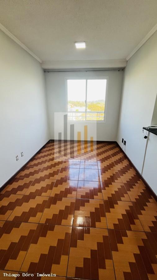 Apartamento para alugar com 2 quartos, 50m² - Foto 4