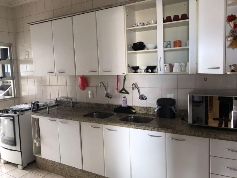 Apartamento à venda com 3 quartos, 140m² - Foto 18