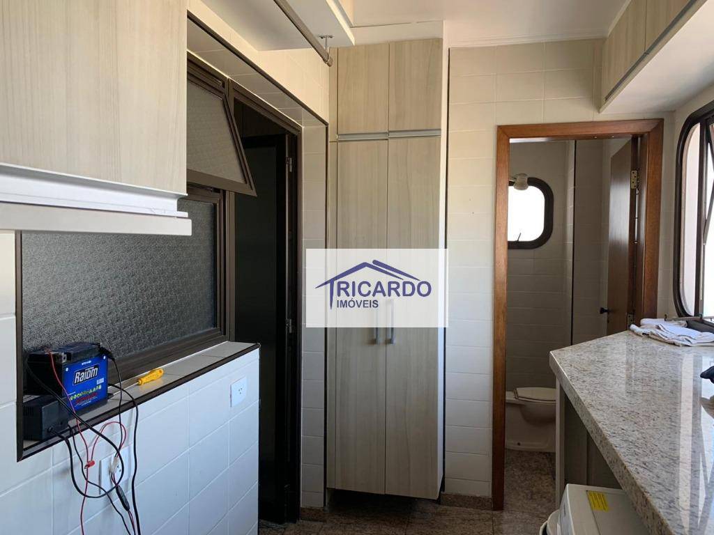 Apartamento à venda com 4 quartos, 220m² - Foto 11