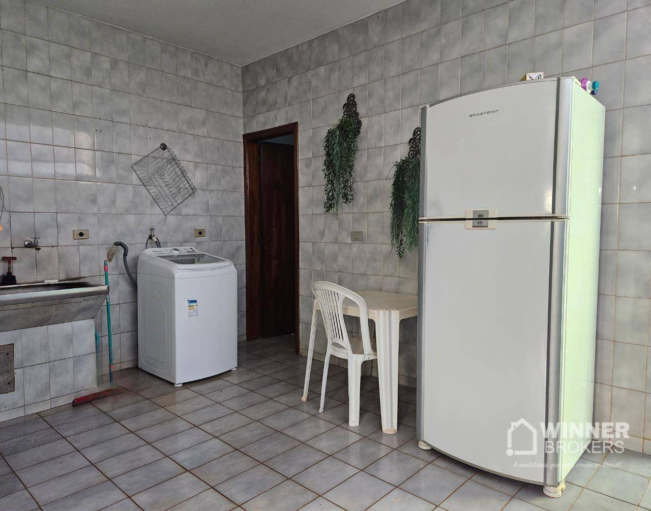 Sobrado à venda com 4 quartos, 381m² - Foto 26