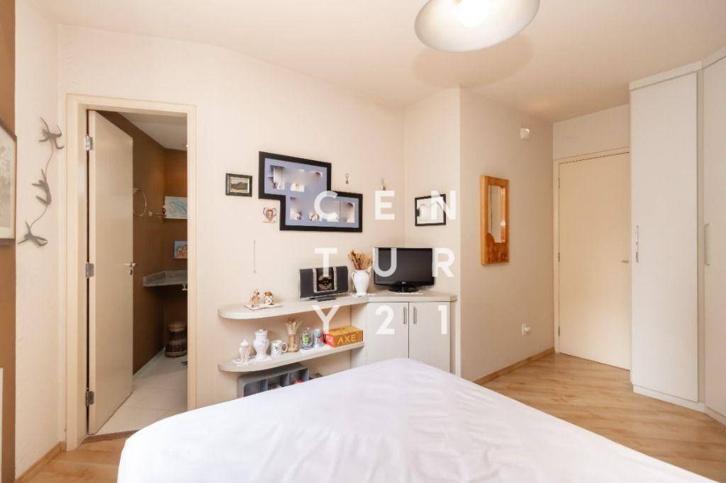 Apartamento à venda com 2 quartos, 70m² - Foto 13