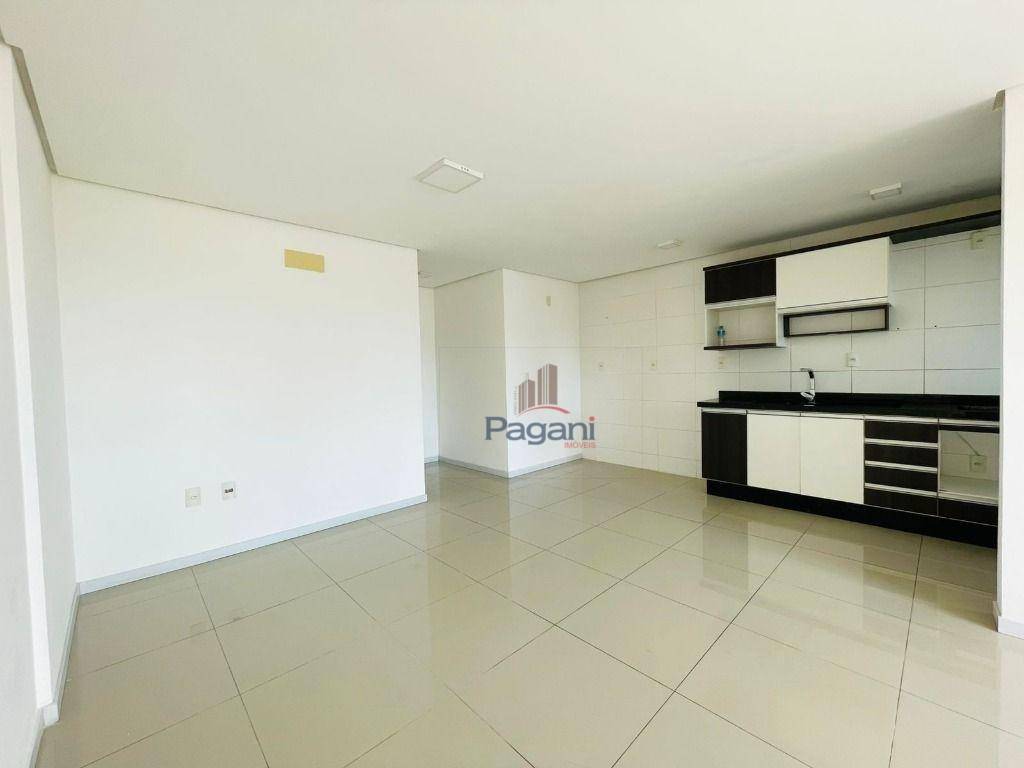 Apartamento para alugar com 2 quartos, 80m² - Foto 1