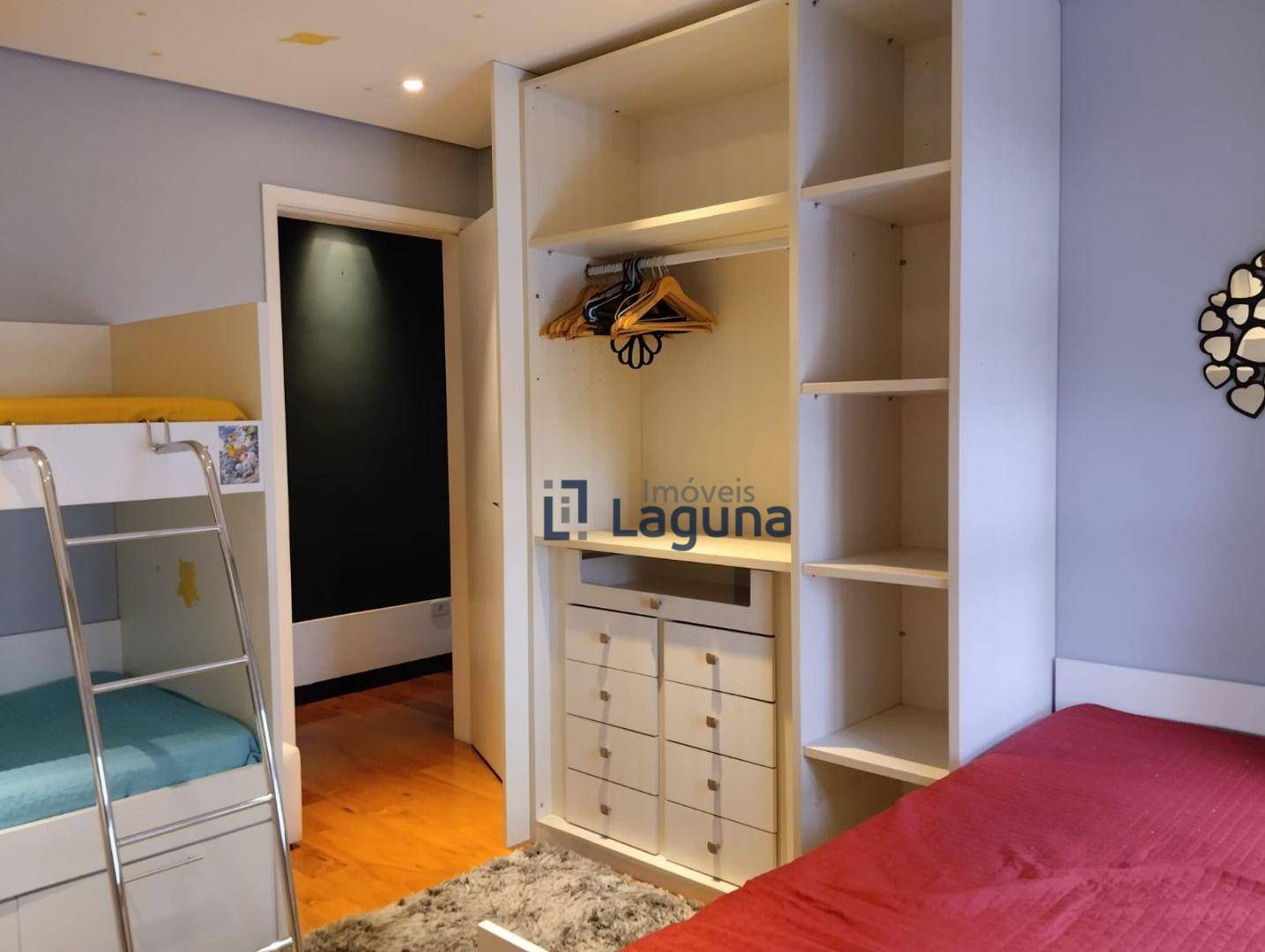 Apartamento para alugar com 3 quartos, 165m² - Foto 40