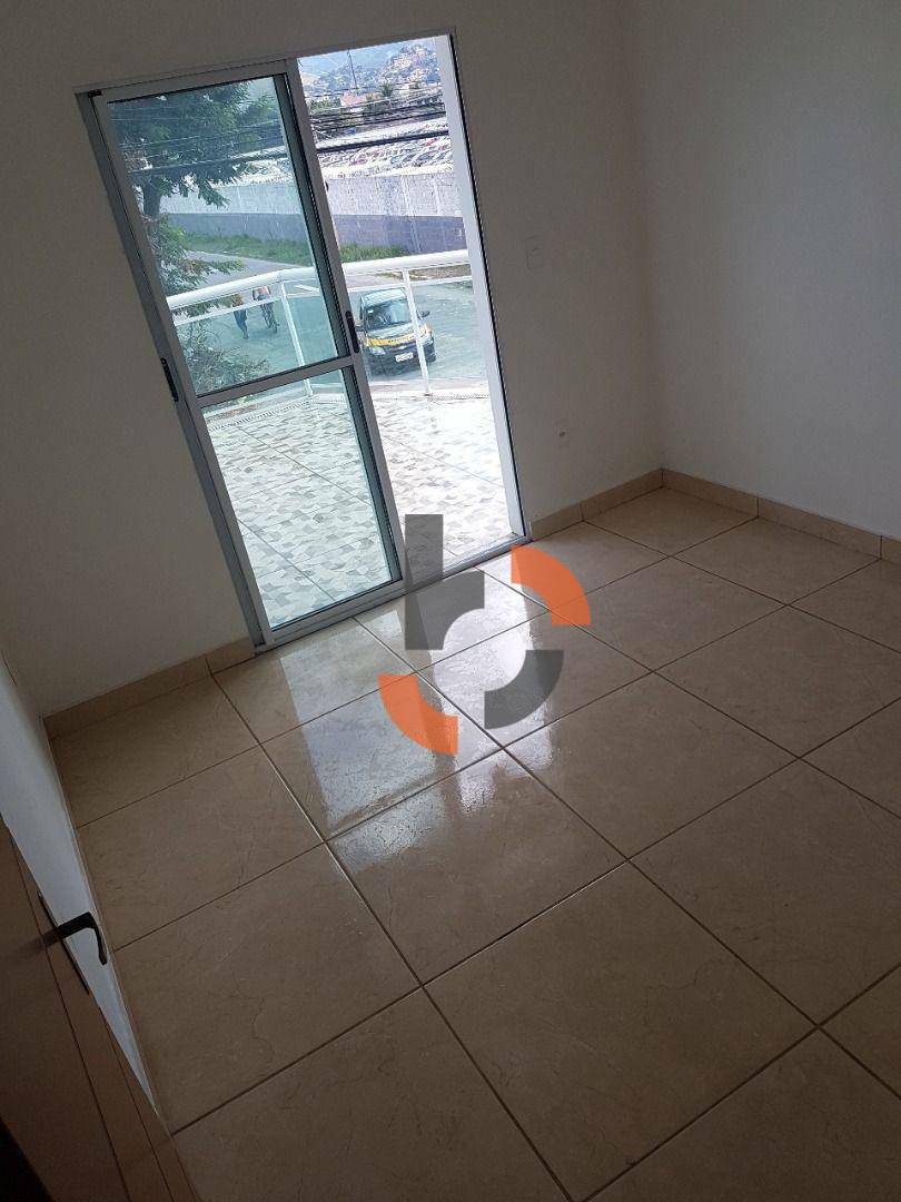 Casa à venda com 2 quartos, 122m² - Foto 4