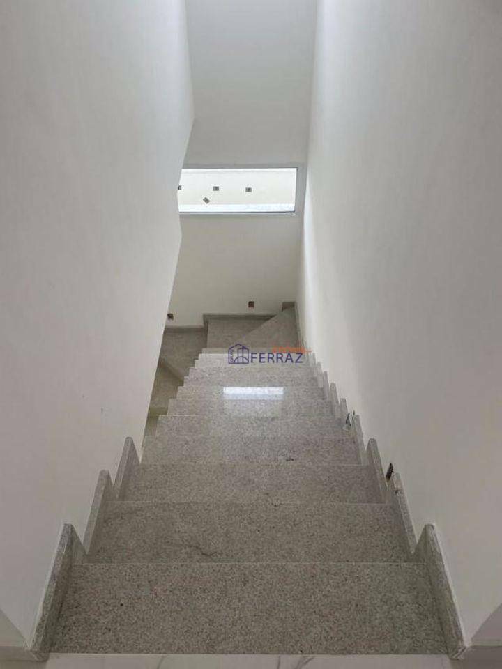 Casa à venda com 4 quartos, 180m² - Foto 12