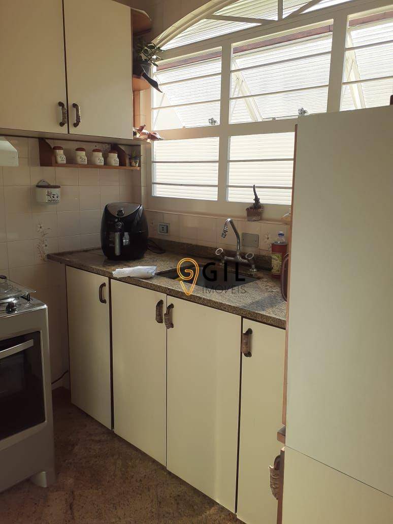 Casa à venda com 3 quartos, 200m² - Foto 26