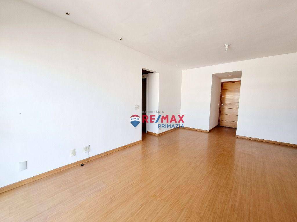 Apartamento à venda com 2 quartos, 86m² - Foto 35