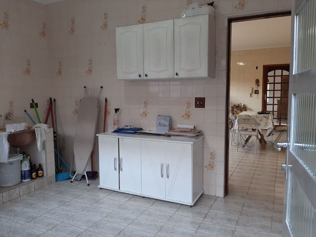 Sobrado à venda com 3 quartos, 220m² - Foto 11