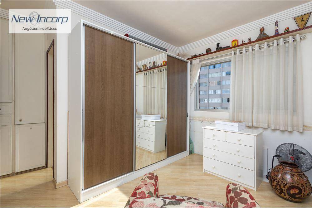 Apartamento à venda com 3 quartos, 208m² - Foto 27