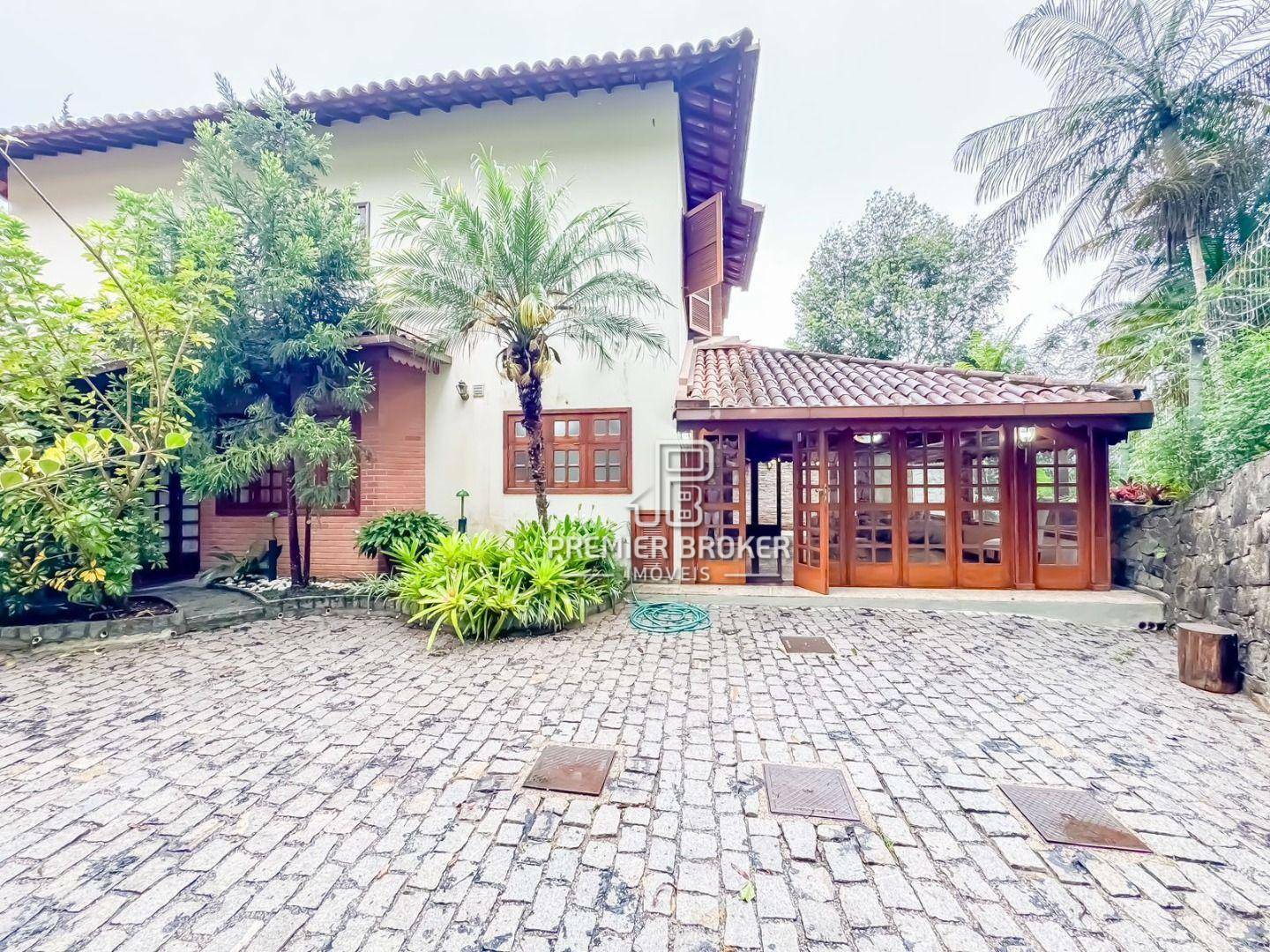 Casa de Condomínio à venda com 3 quartos, 200m² - Foto 1