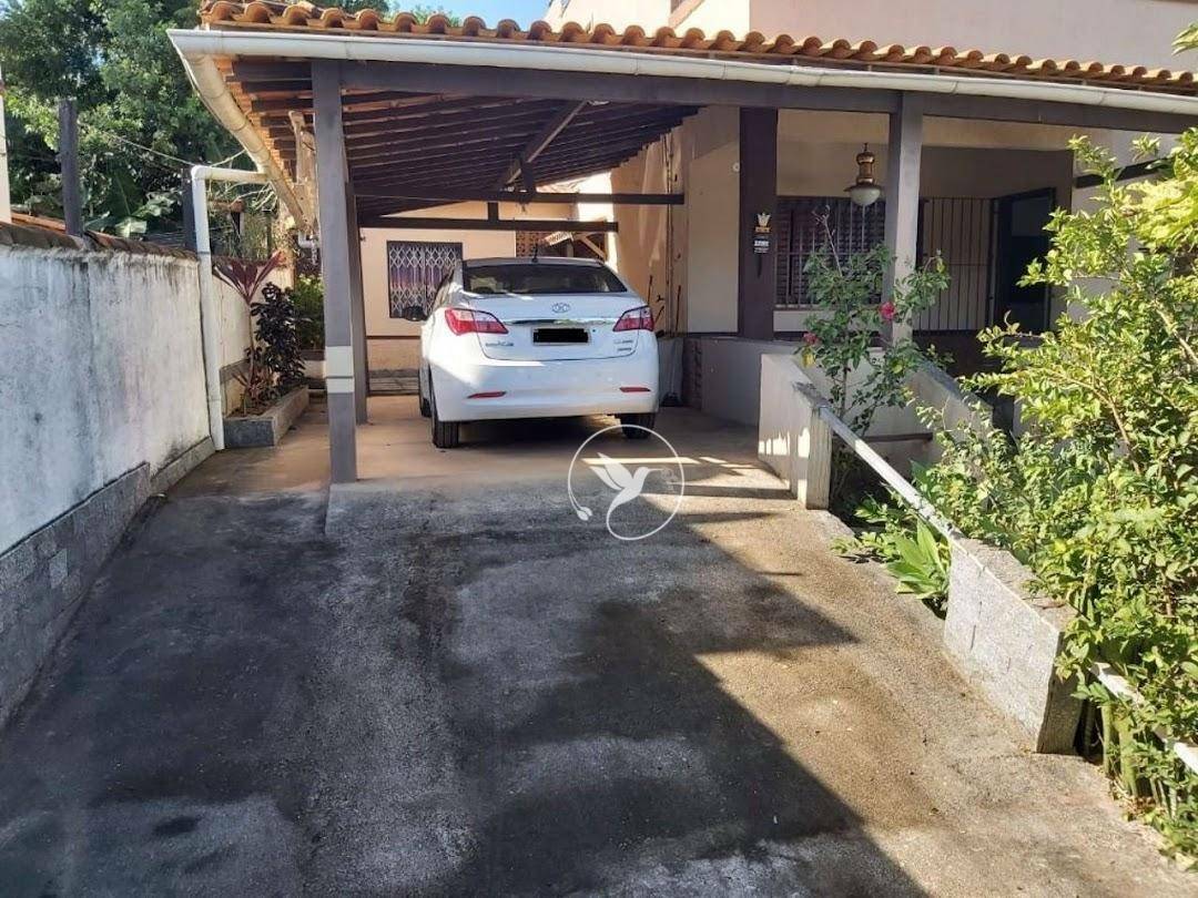 Casa à venda com 3 quartos, 150m² - Foto 1