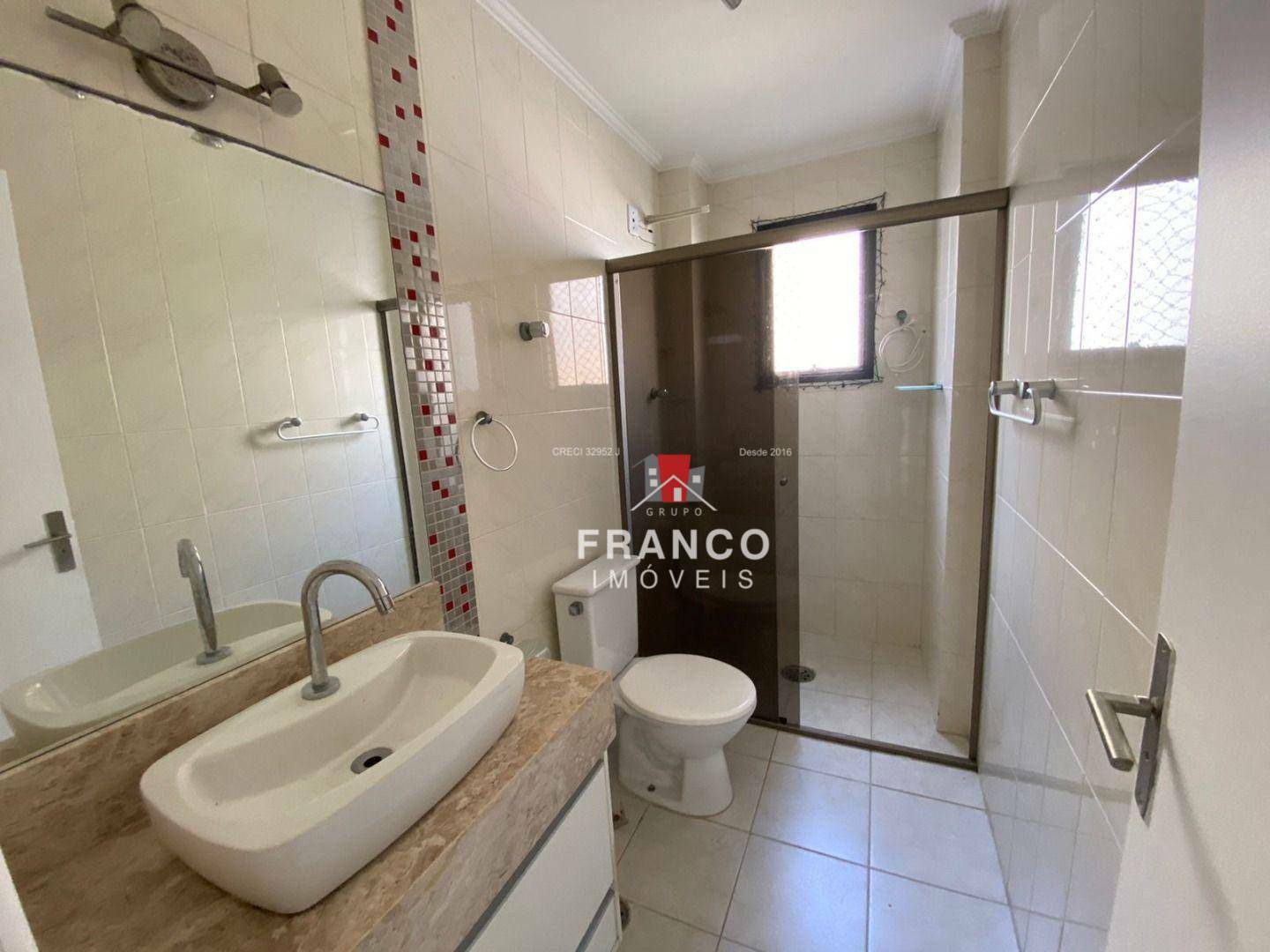 Apartamento à venda com 2 quartos, 75m² - Foto 16