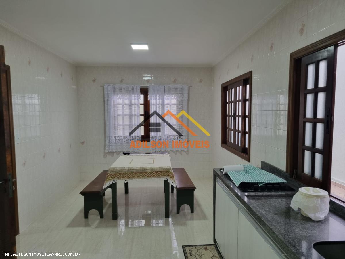 Casa à venda com 3 quartos, 300m² - Foto 5