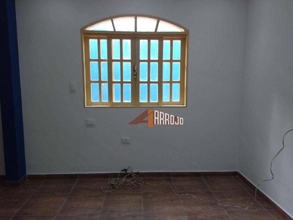 Casa à venda com 3 quartos, 246m² - Foto 13