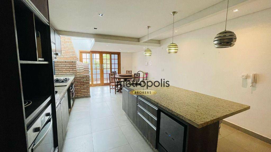 Sobrado para alugar com 3 quartos, 254m² - Foto 22