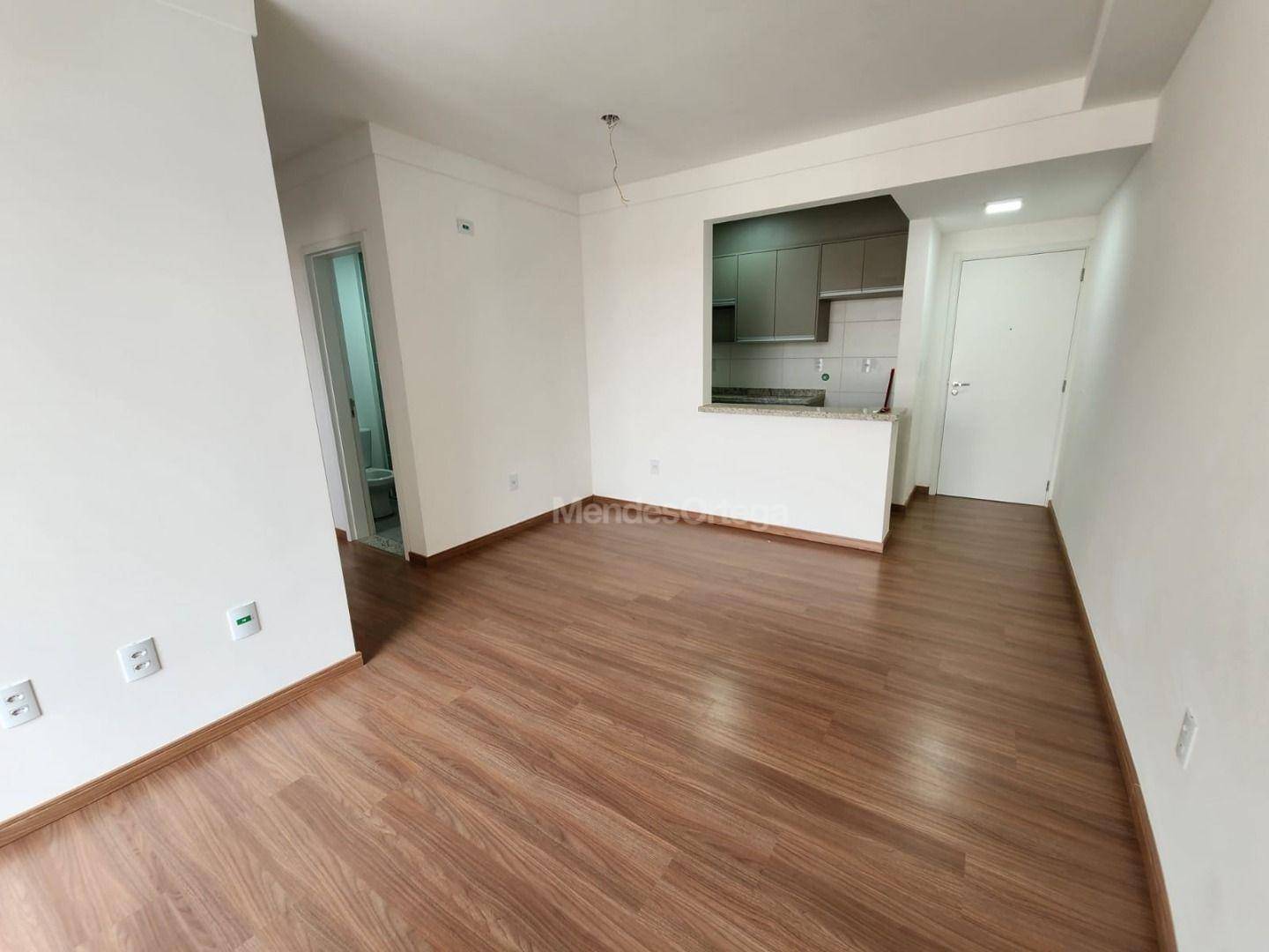 Apartamento à venda com 2 quartos, 65m² - Foto 3