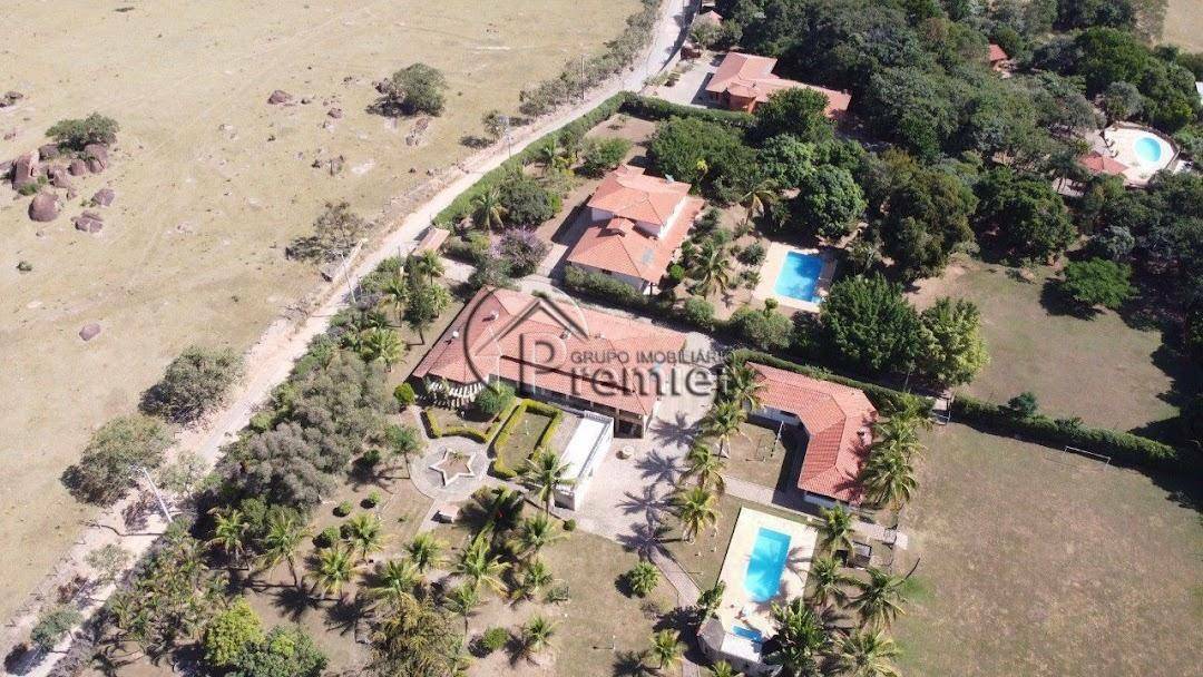 Chácara à venda com 4 quartos, 1000m² - Foto 1