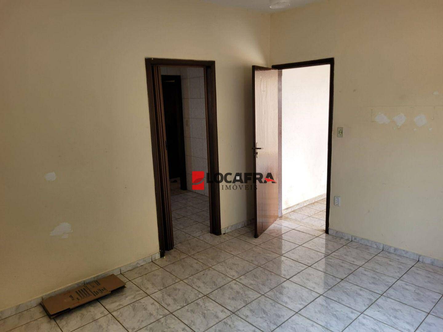 Casa à venda com 2 quartos, 200M2 - Foto 4