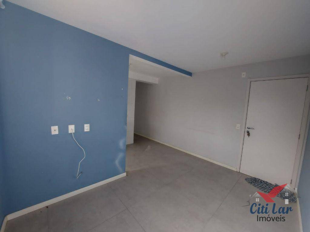 Apartamento à venda com 2 quartos, 43m² - Foto 3