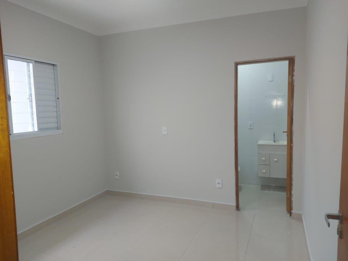 Casa à venda com 3 quartos, 110m² - Foto 13