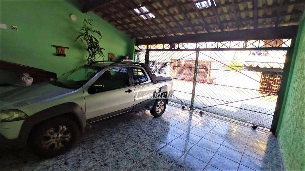 Sobrado à venda com 3 quartos, 200m² - Foto 51