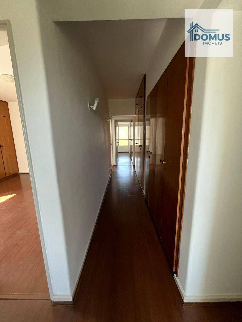 Apartamento para alugar com 4 quartos, 230m² - Foto 8