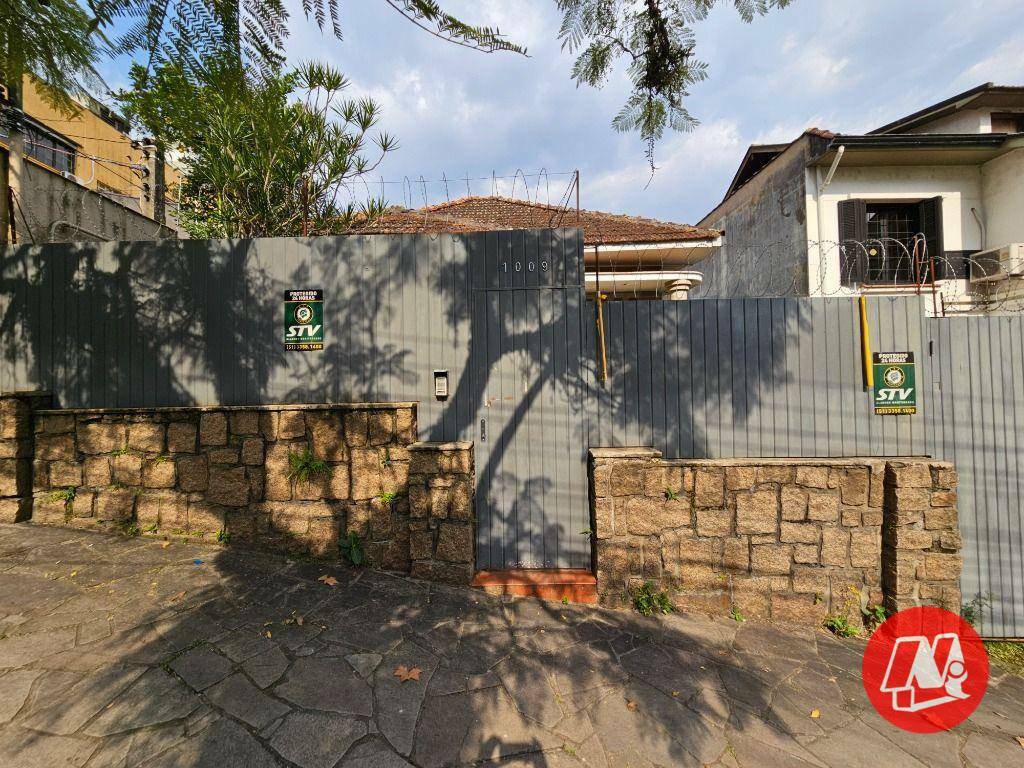 Casa para alugar com 4 quartos, 280m² - Foto 1