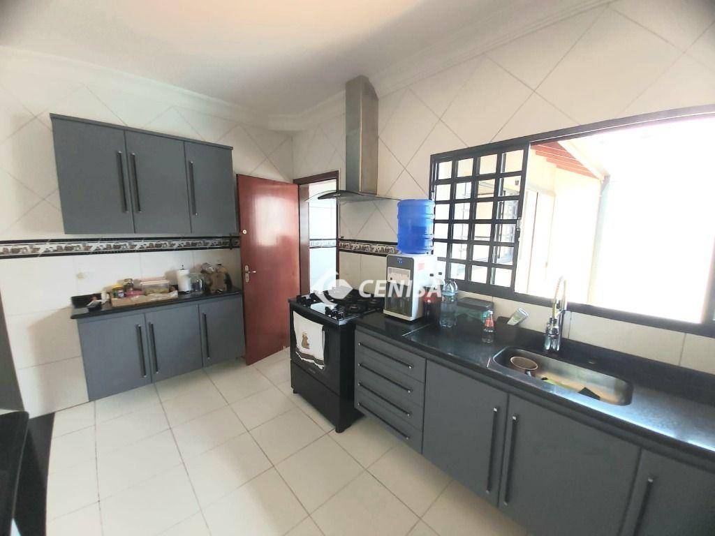 Casa à venda com 3 quartos, 177m² - Foto 20