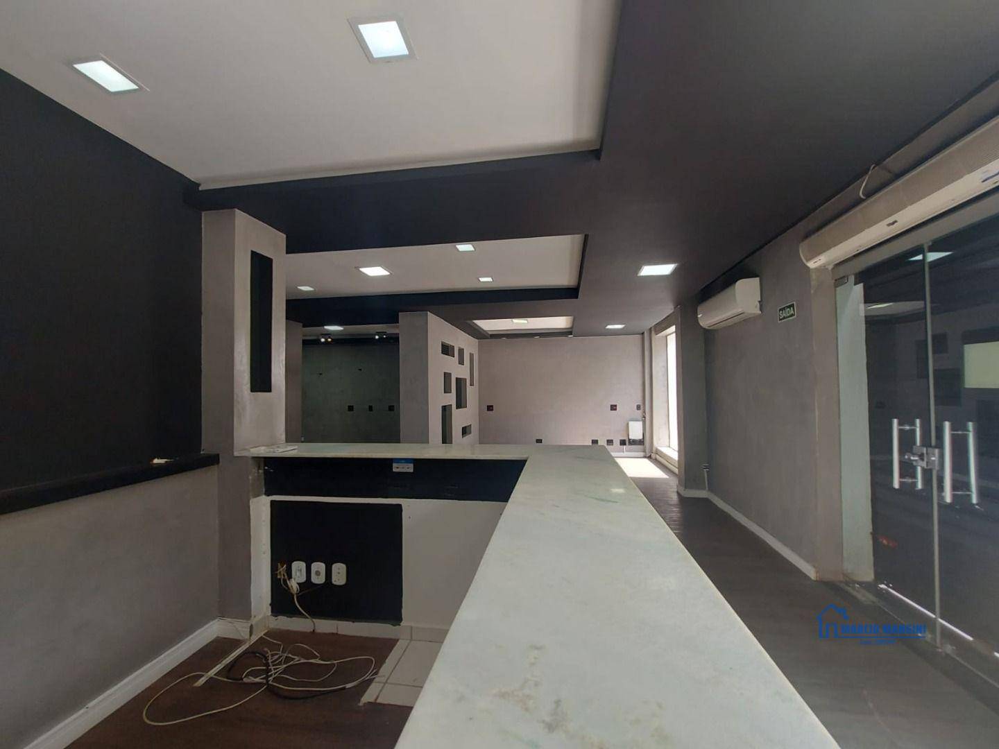 Casa para alugar com 12 quartos, 350m² - Foto 23