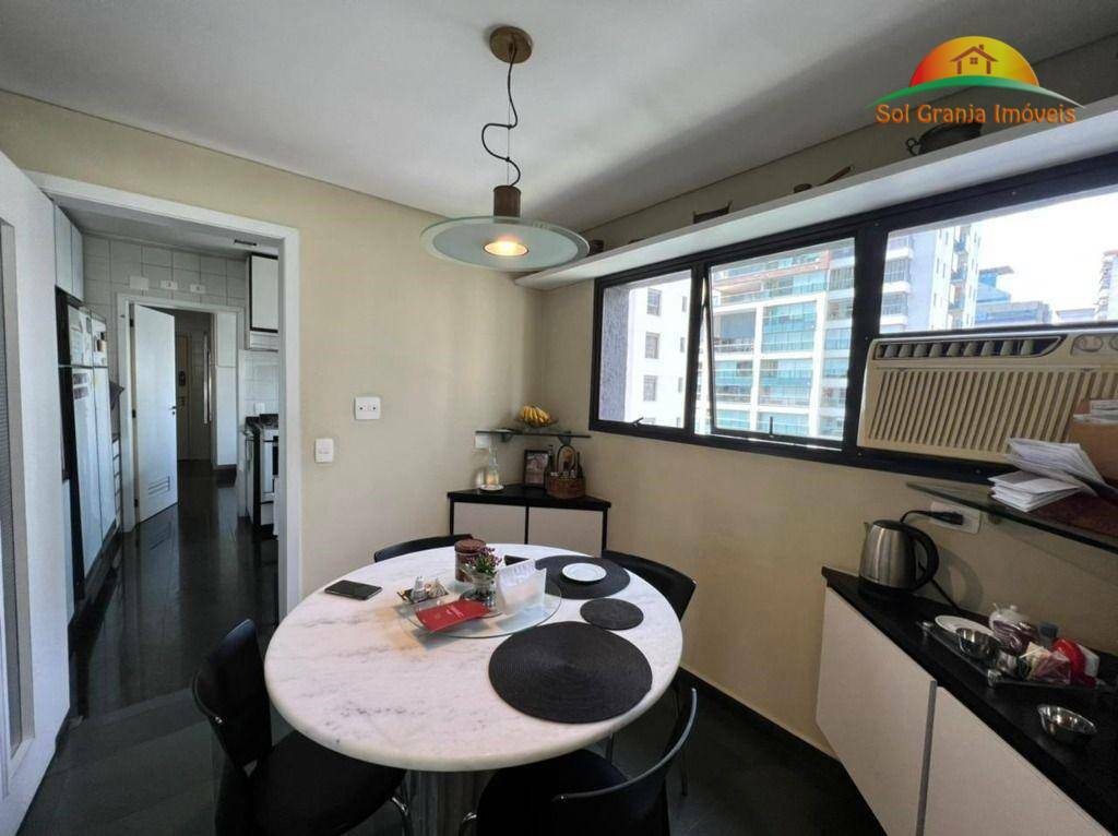 Apartamento à venda e aluguel com 4 quartos, 220m² - Foto 11