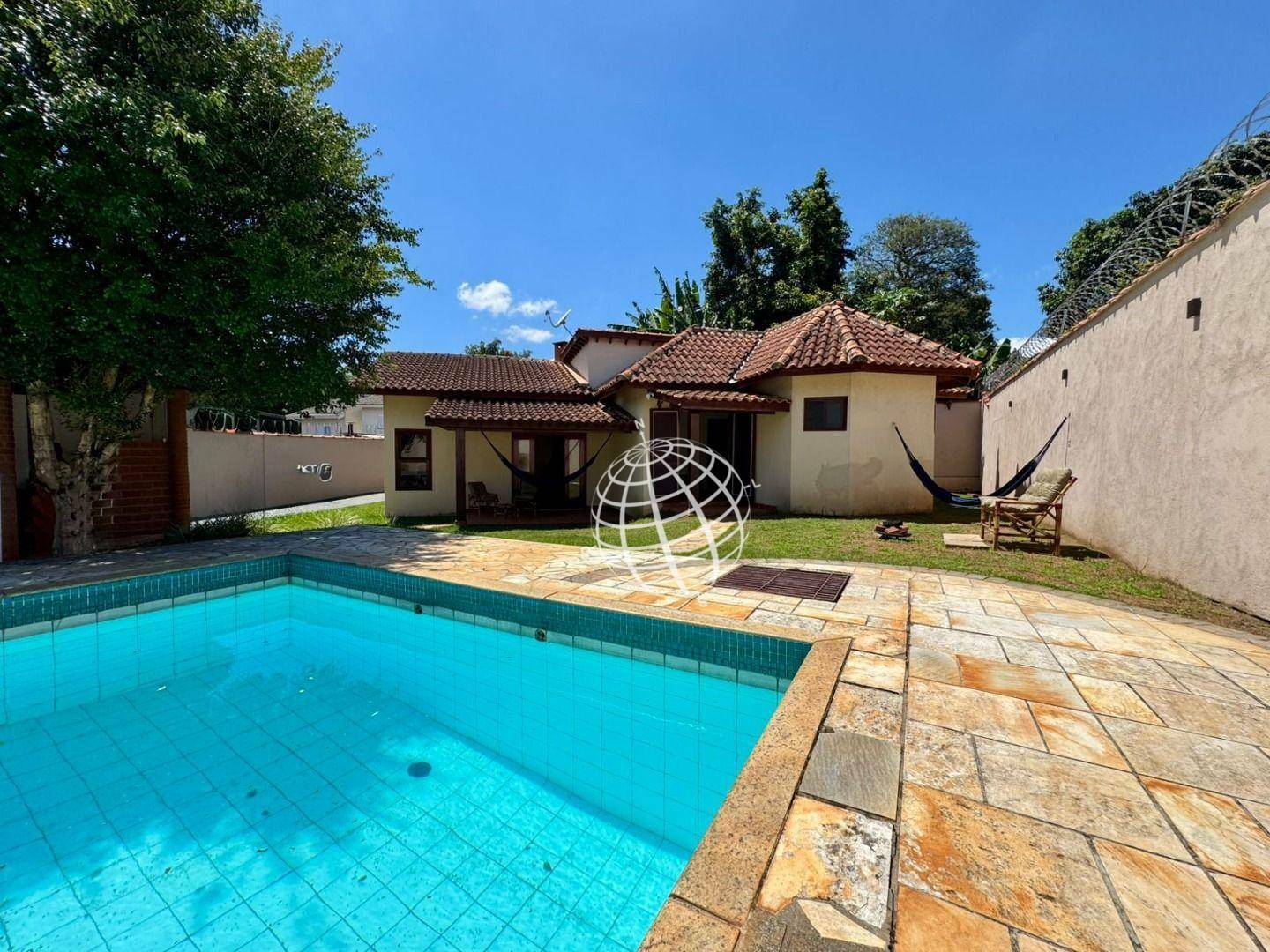 Casa à venda com 2 quartos, 182m² - Foto 1