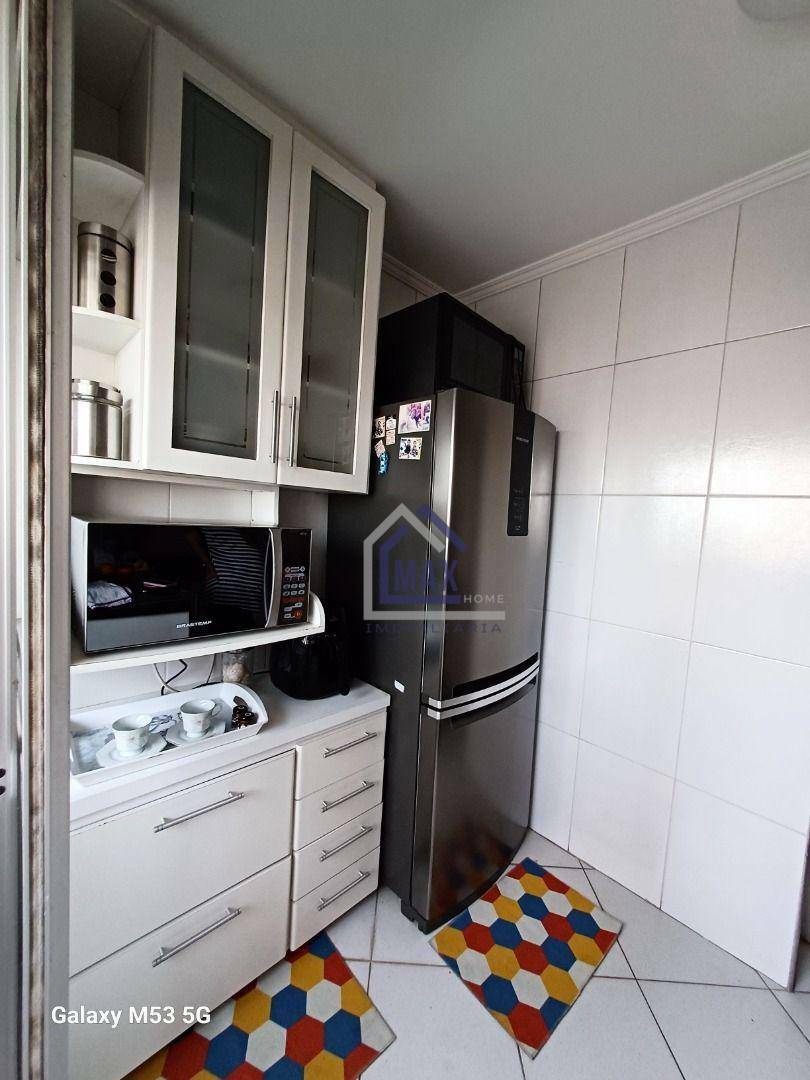 Apartamento à venda com 3 quartos, 72m² - Foto 3