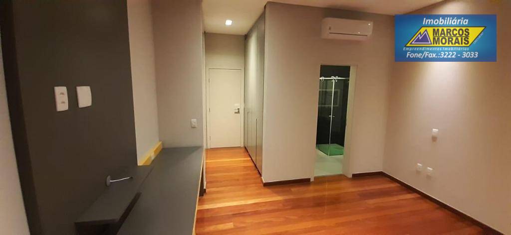 Casa de Condomínio à venda com 4 quartos, 427m² - Foto 40