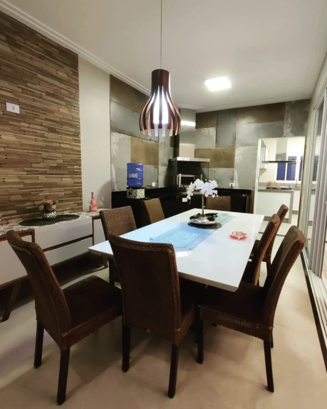 Casa à venda com 3 quartos, 205m² - Foto 2