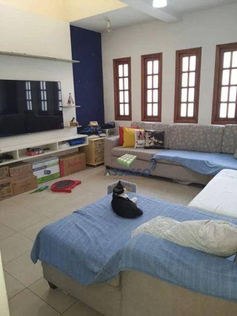 Casa à venda com 2 quartos, 136m² - Foto 4