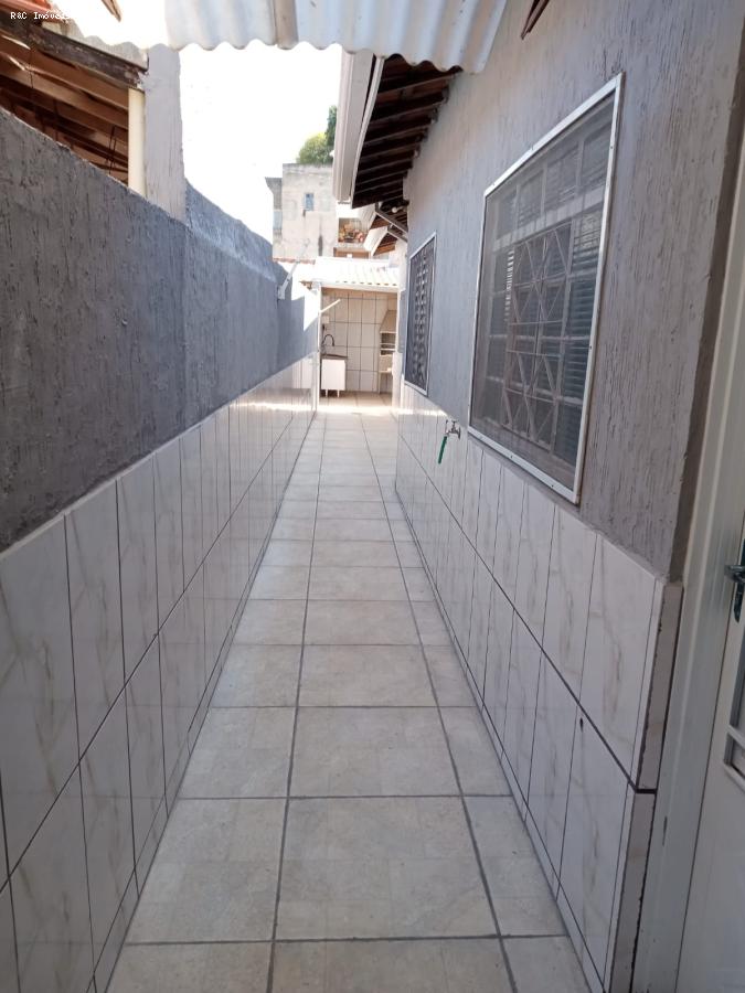 Casa para alugar com 2 quartos, 250m² - Foto 27