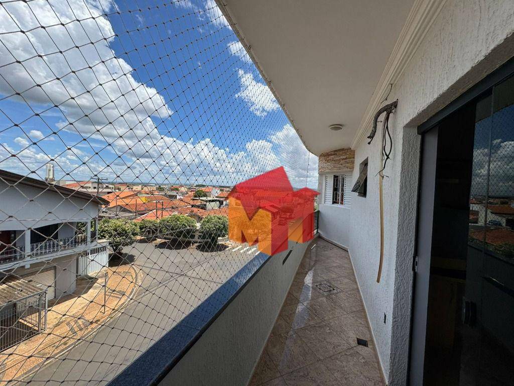 Casa para alugar com 3 quartos, 200m² - Foto 9