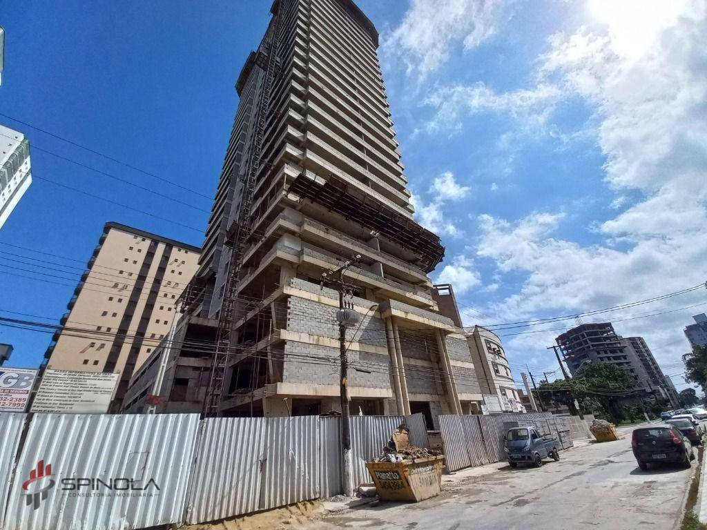 Apartamento à venda com 4 quartos, 182m² - Foto 1