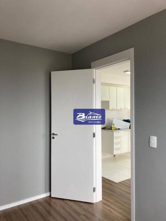 Apartamento à venda com 2 quartos, 38m² - Foto 6