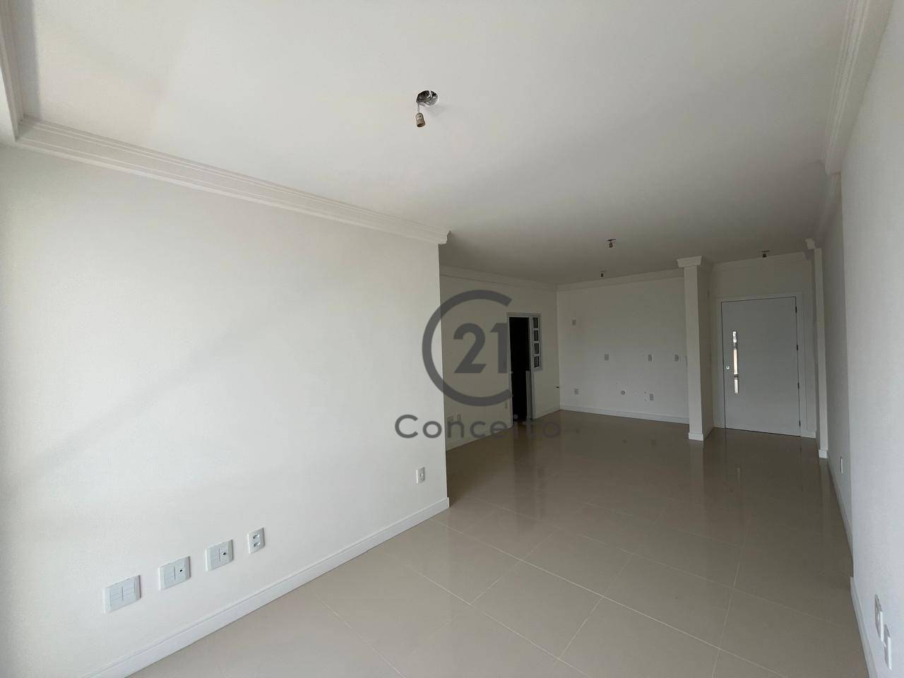 Apartamento à venda com 2 quartos, 84m² - Foto 4