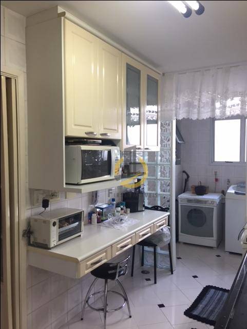 Apartamento à venda com 3 quartos, 94m² - Foto 10