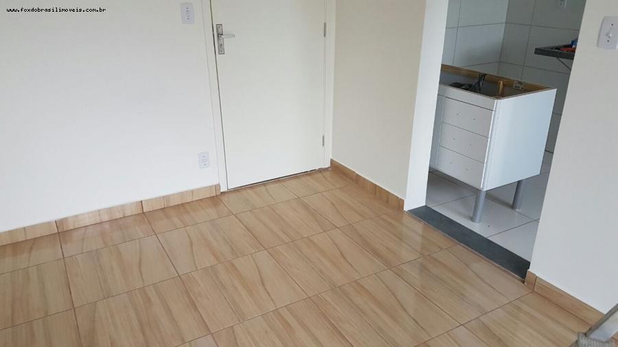 Apartamento para alugar com 2 quartos, 47m² - Foto 4