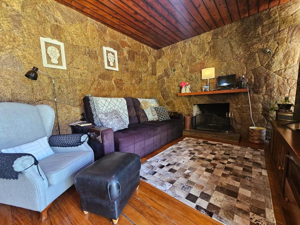 Casa à venda com 4 quartos, 200m² - Foto 12