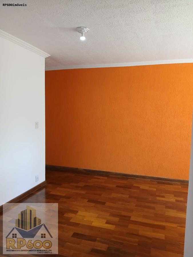 Apartamento à venda com 2 quartos, 72m² - Foto 3