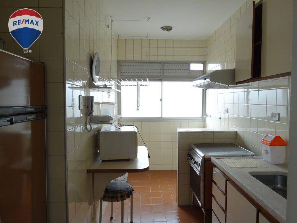 Apartamento para alugar com 1 quarto, 48m² - Foto 12