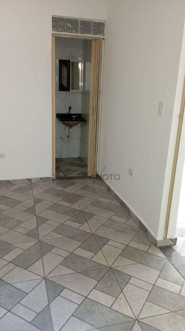 Casa para alugar com 2 quartos, 50m² - Foto 8