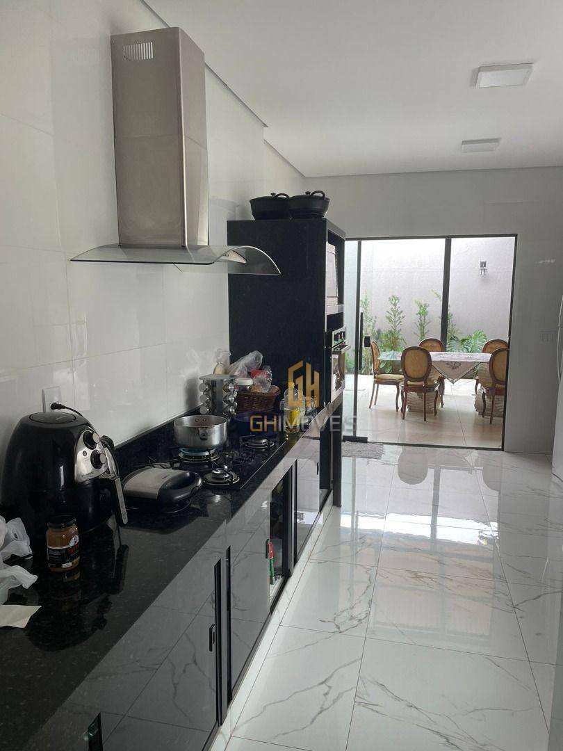Casa à venda com 3 quartos, 250m² - Foto 12