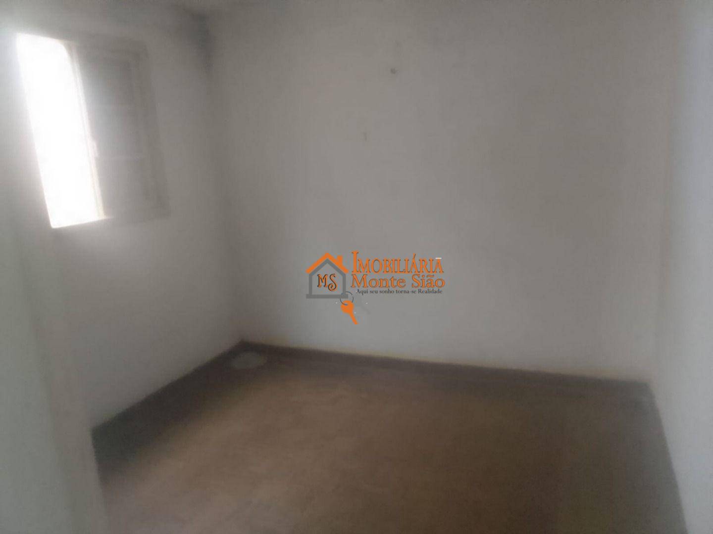 Casa à venda com 5 quartos, 200m² - Foto 2